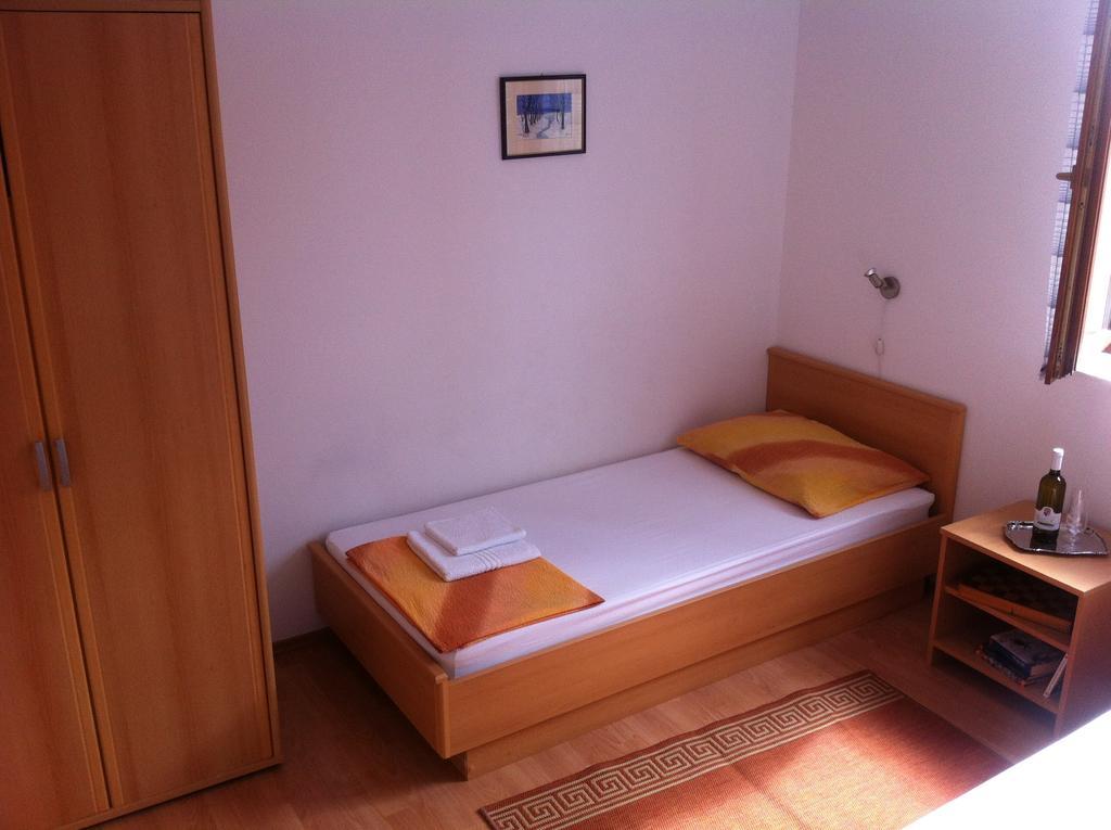 Apartments Leona & David Malinska Quarto foto